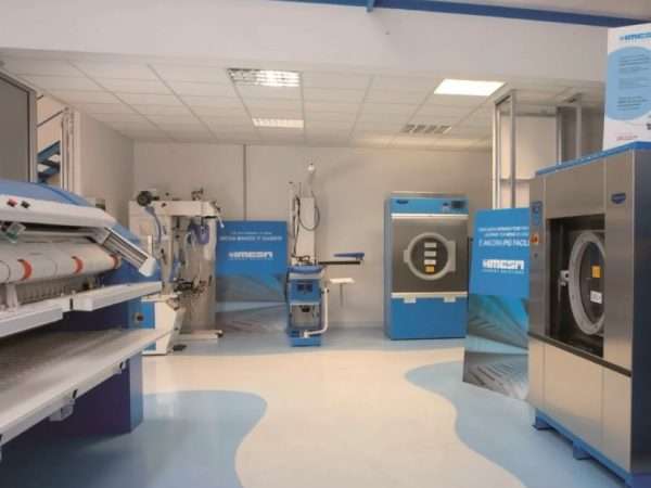 Как выбрать профессиональное прачечное оборудование для вашего бизнеса