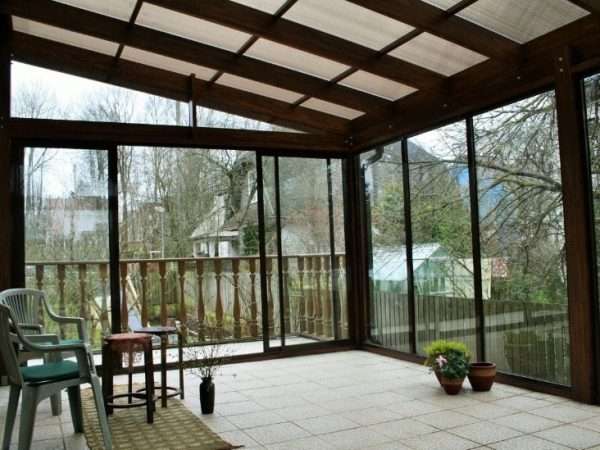 Остекление террасы и частного дома: как создать уютное пространство с видом на природу